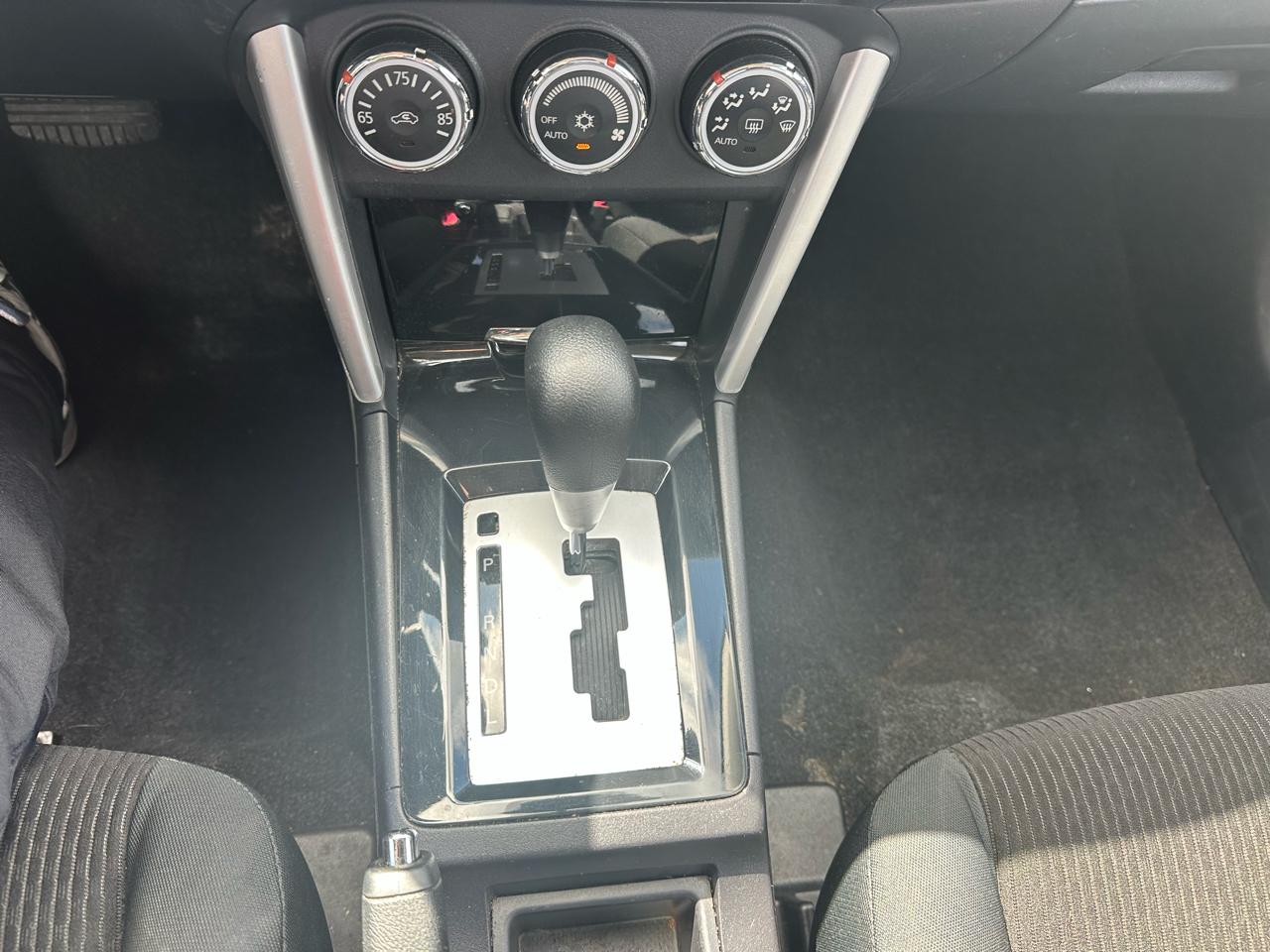 Mitsubishi Lancer ES 5M 2016