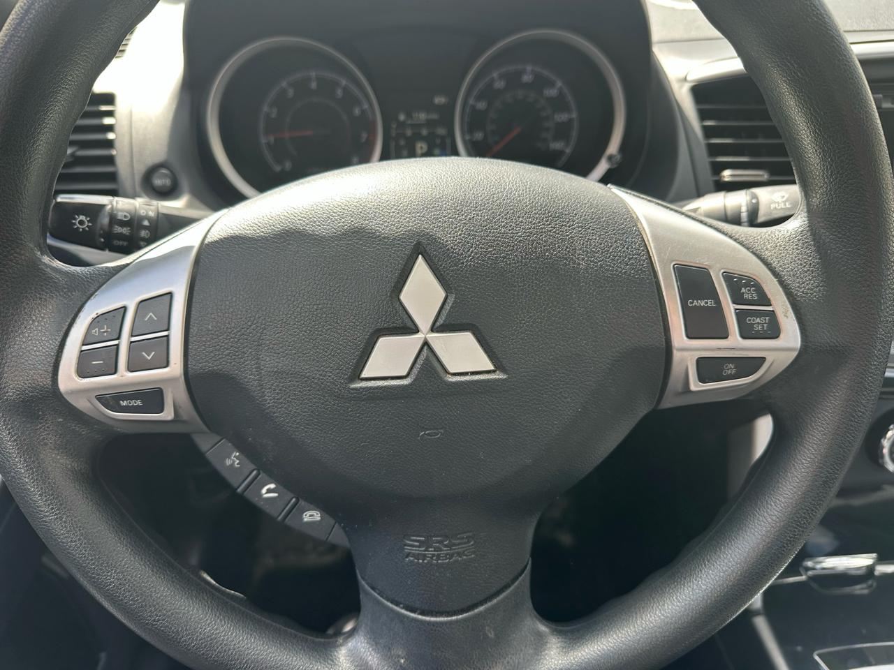 Mitsubishi Lancer ES 5M 2016