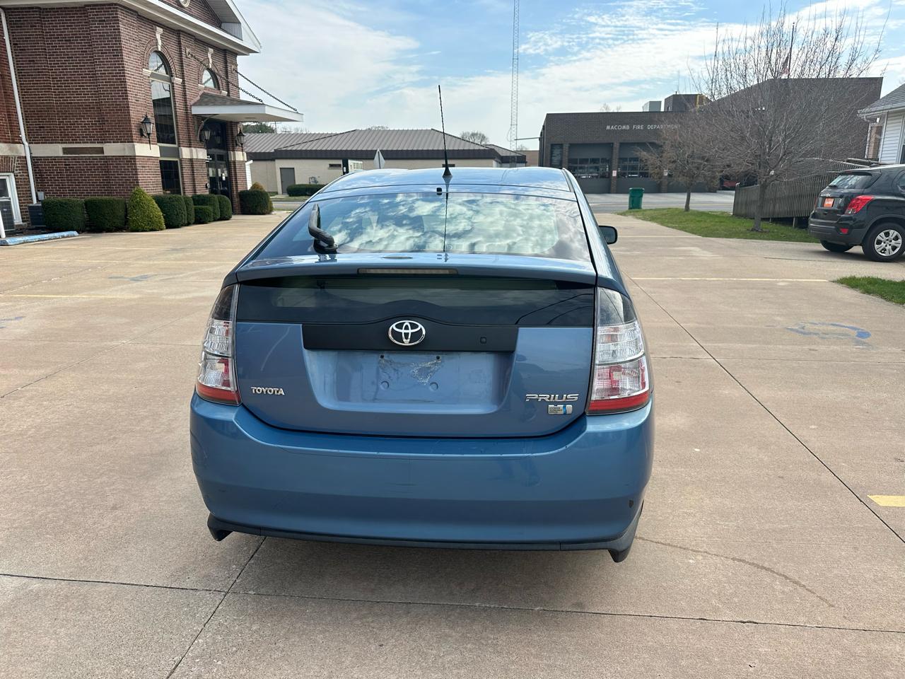Toyota Prius 4-Door Liftback 2004