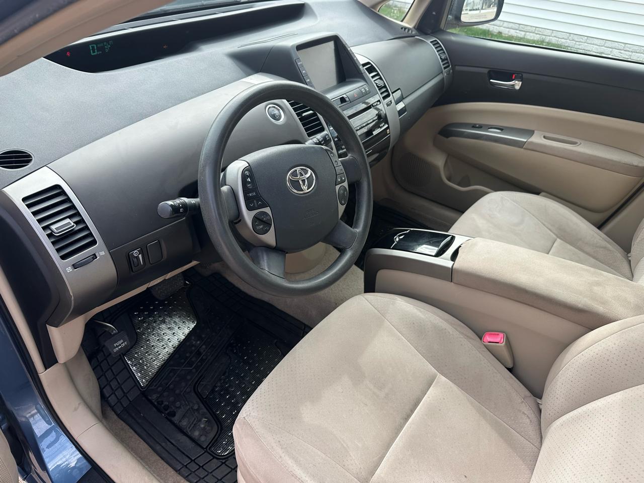 Toyota Prius 4-Door Liftback 2004