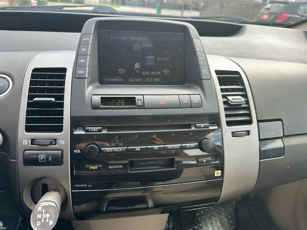 Toyota Prius 4-Door Liftback 2004