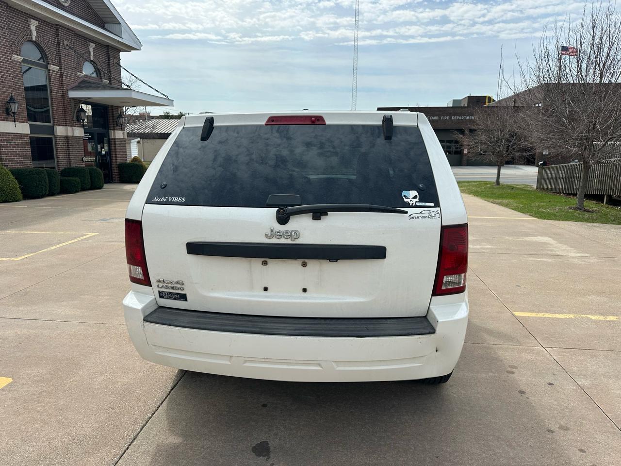 Jeep Grand Cherokee Laredo 4WD 2008