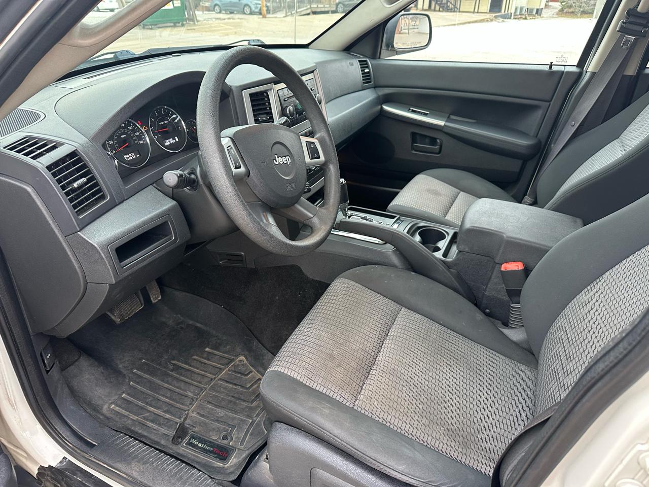 Jeep Grand Cherokee Laredo 4WD 2008