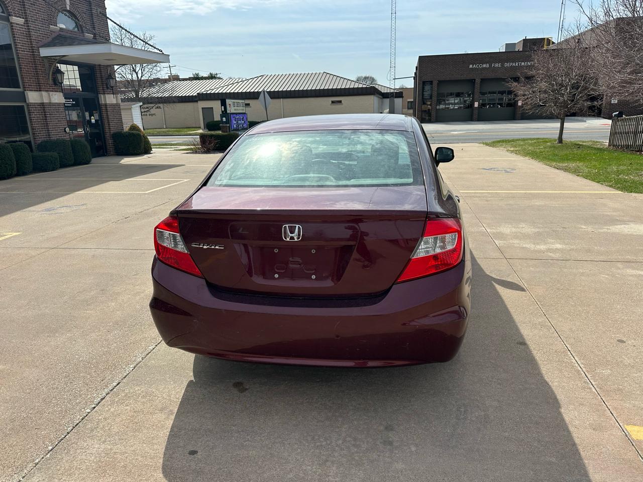 Honda Civic LX Sedan 5-Speed AT 2012