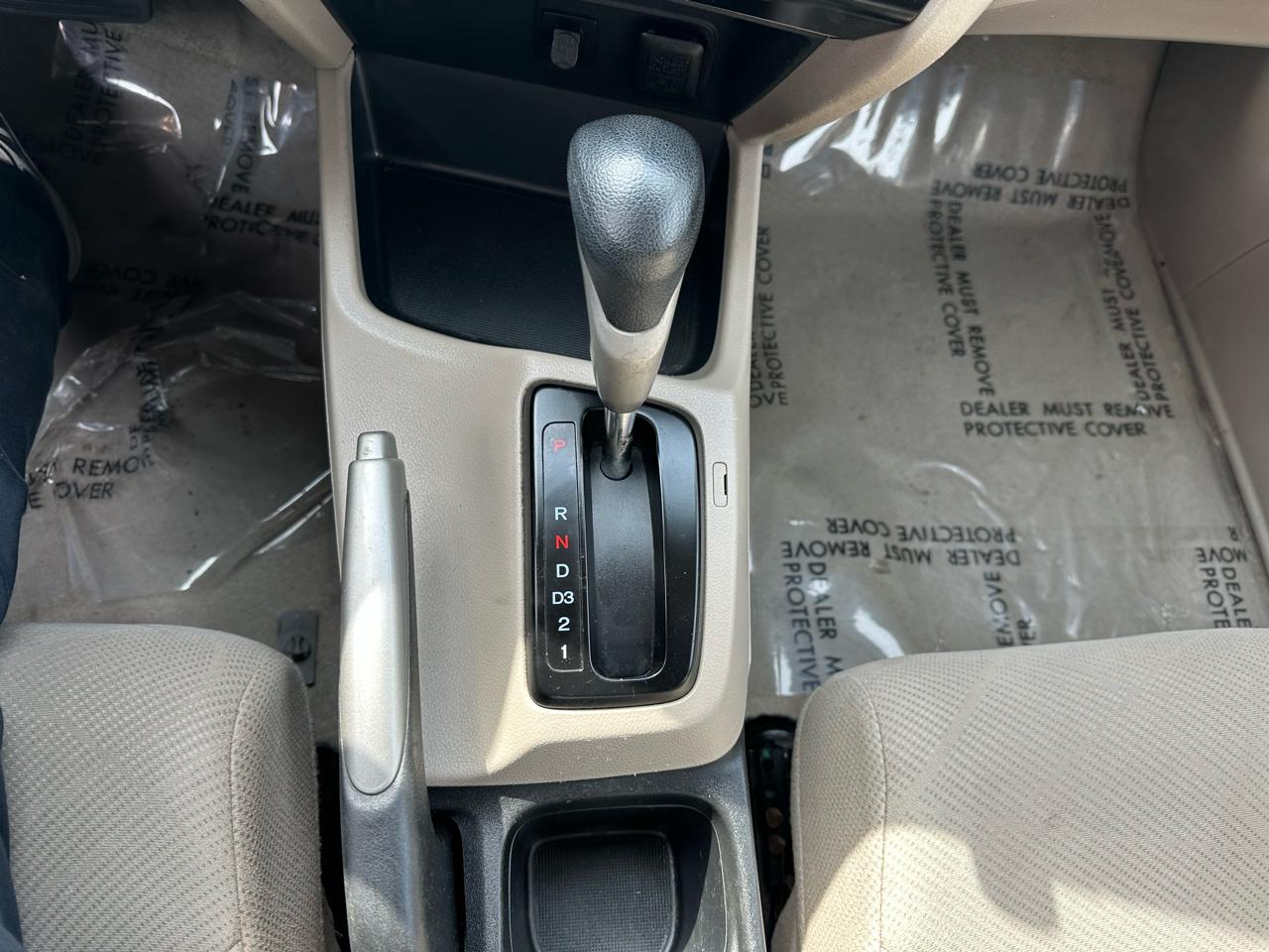 Honda Civic LX Sedan 5-Speed AT 2012