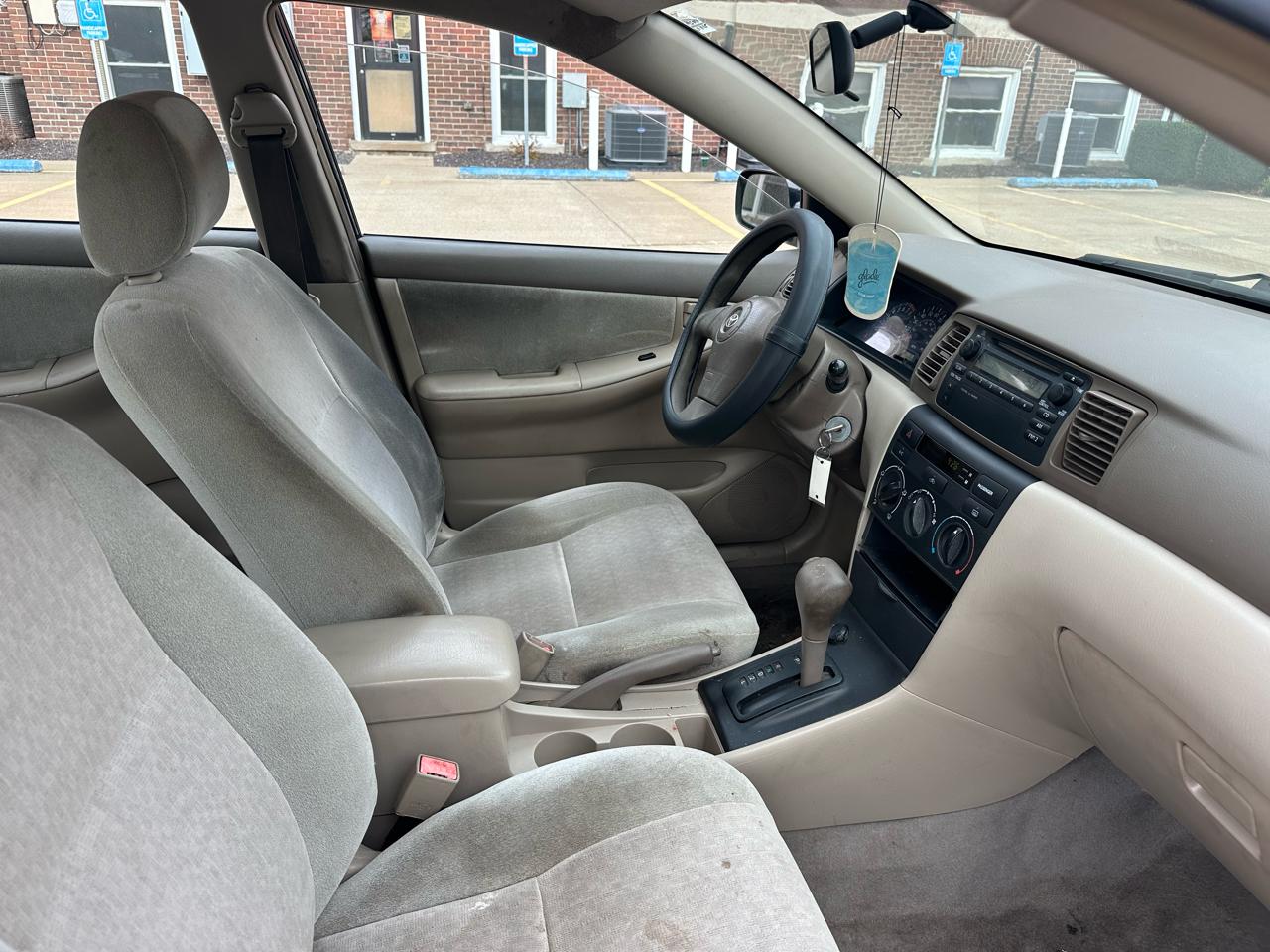 Toyota Corolla CE 2003