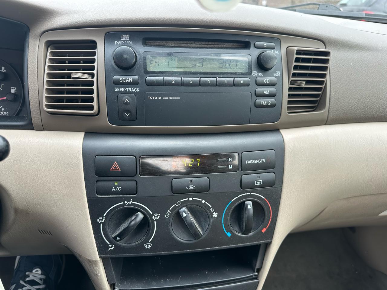 Toyota Corolla CE 2003