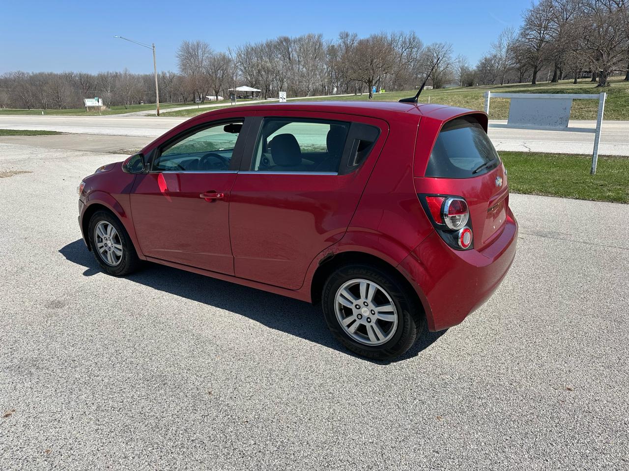 Chevrolet Sonic LT Auto 5-Door 2014