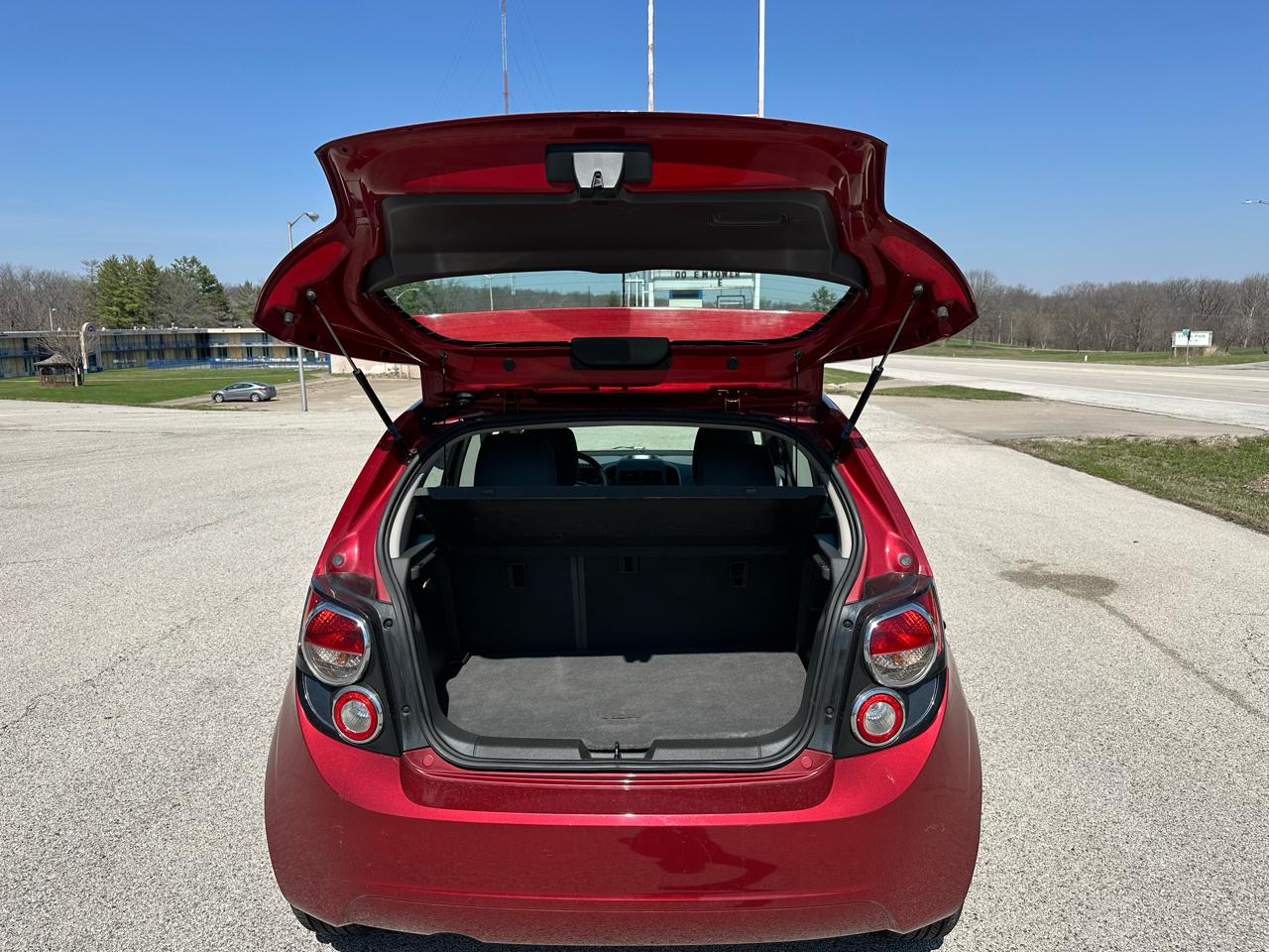 Chevrolet Sonic LT Auto 5-Door 2014