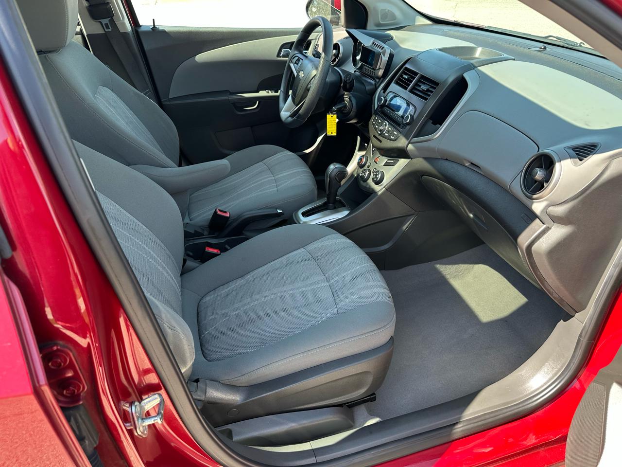 Chevrolet Sonic LT Auto 5-Door 2014