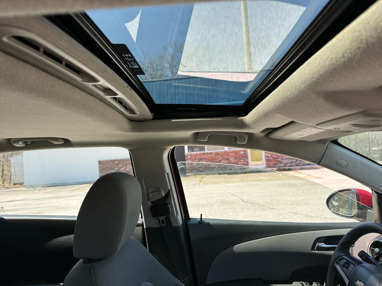 Chevrolet Sonic LT Auto 5-Door 2014