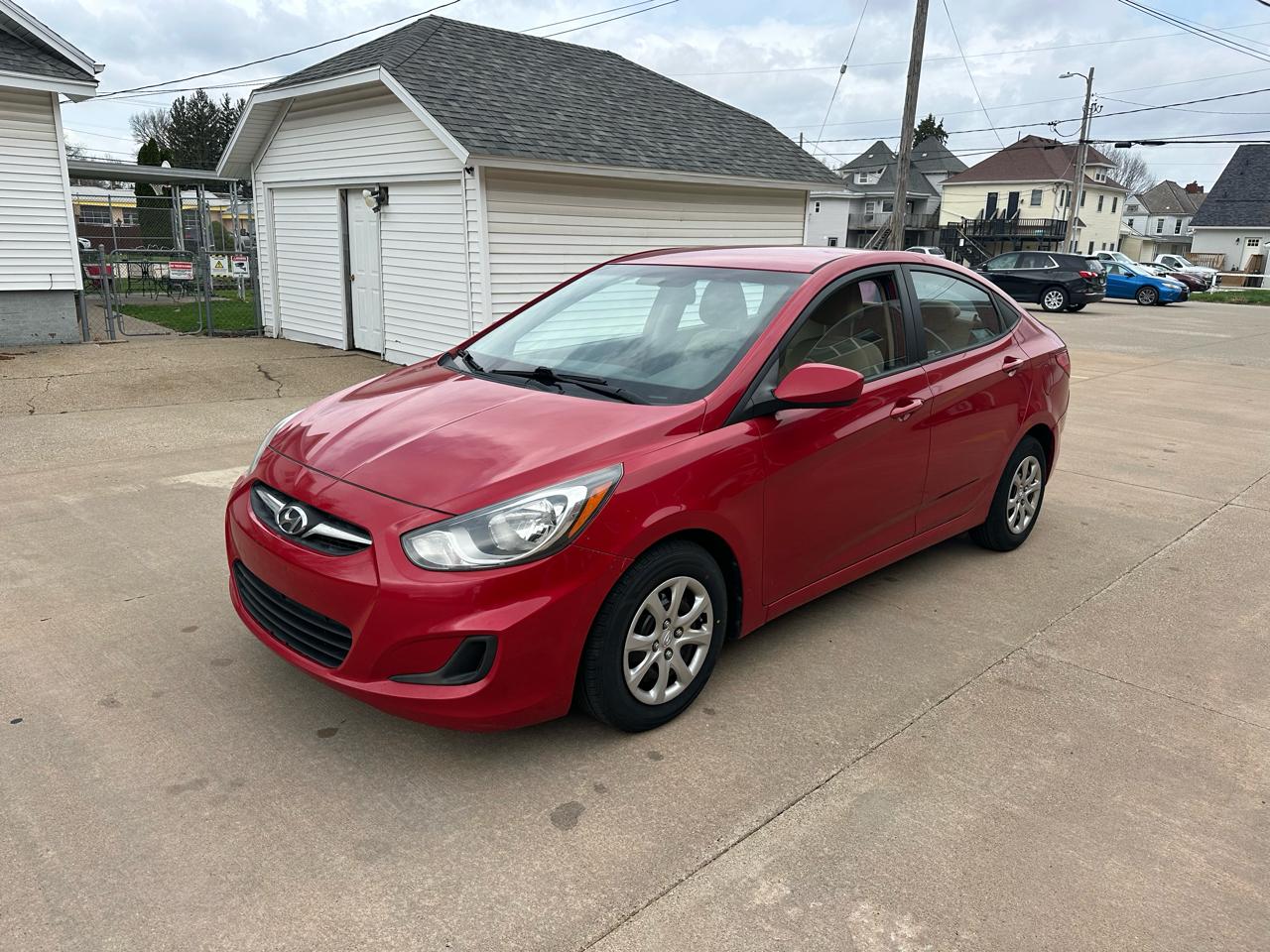 Hyundai Accent GLS 4-Door 2014