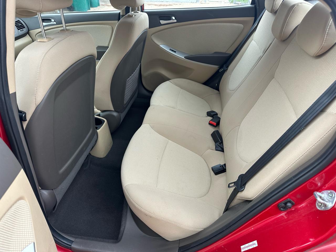 Hyundai Accent GLS 4-Door 2014