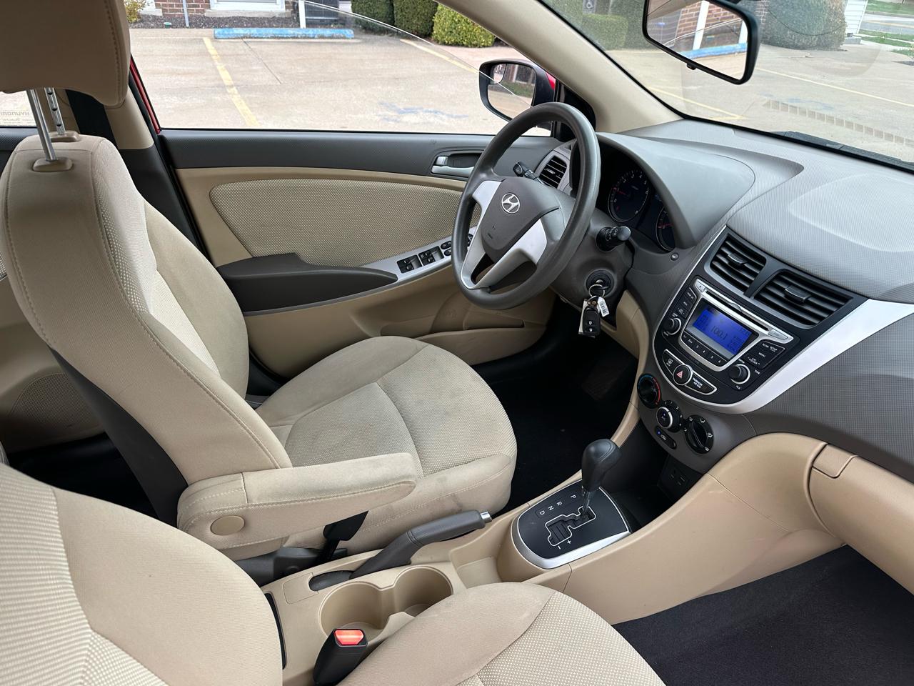 Hyundai Accent GLS 4-Door 2014