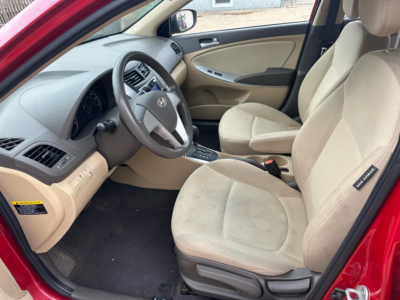 Hyundai Accent GLS 4-Door 2014