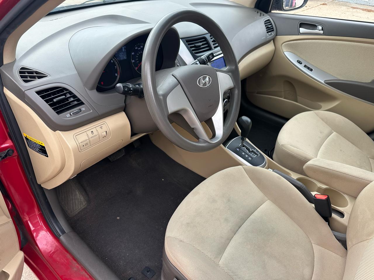 Hyundai Accent GLS 4-Door 2014