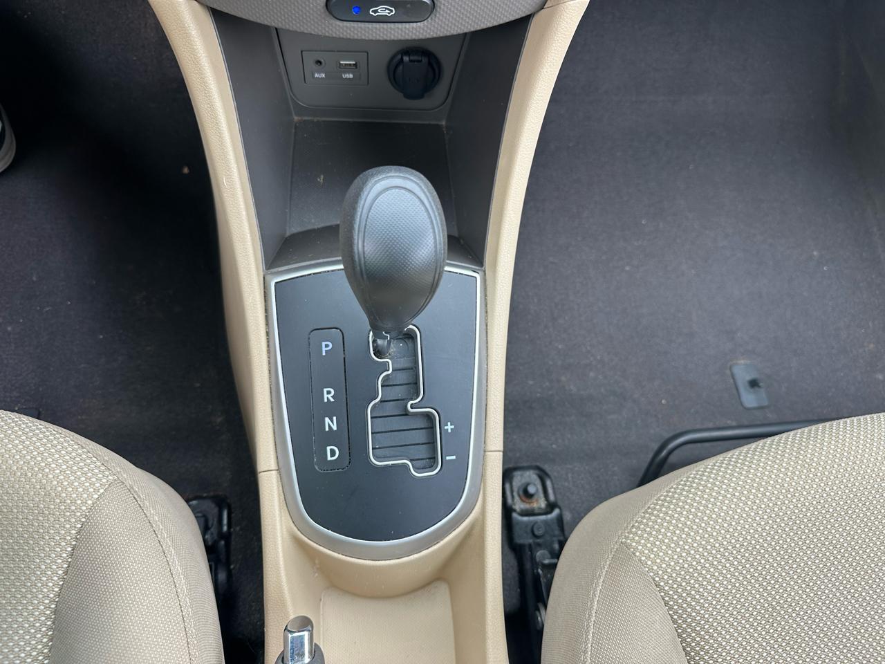 Hyundai Accent GLS 4-Door 2014