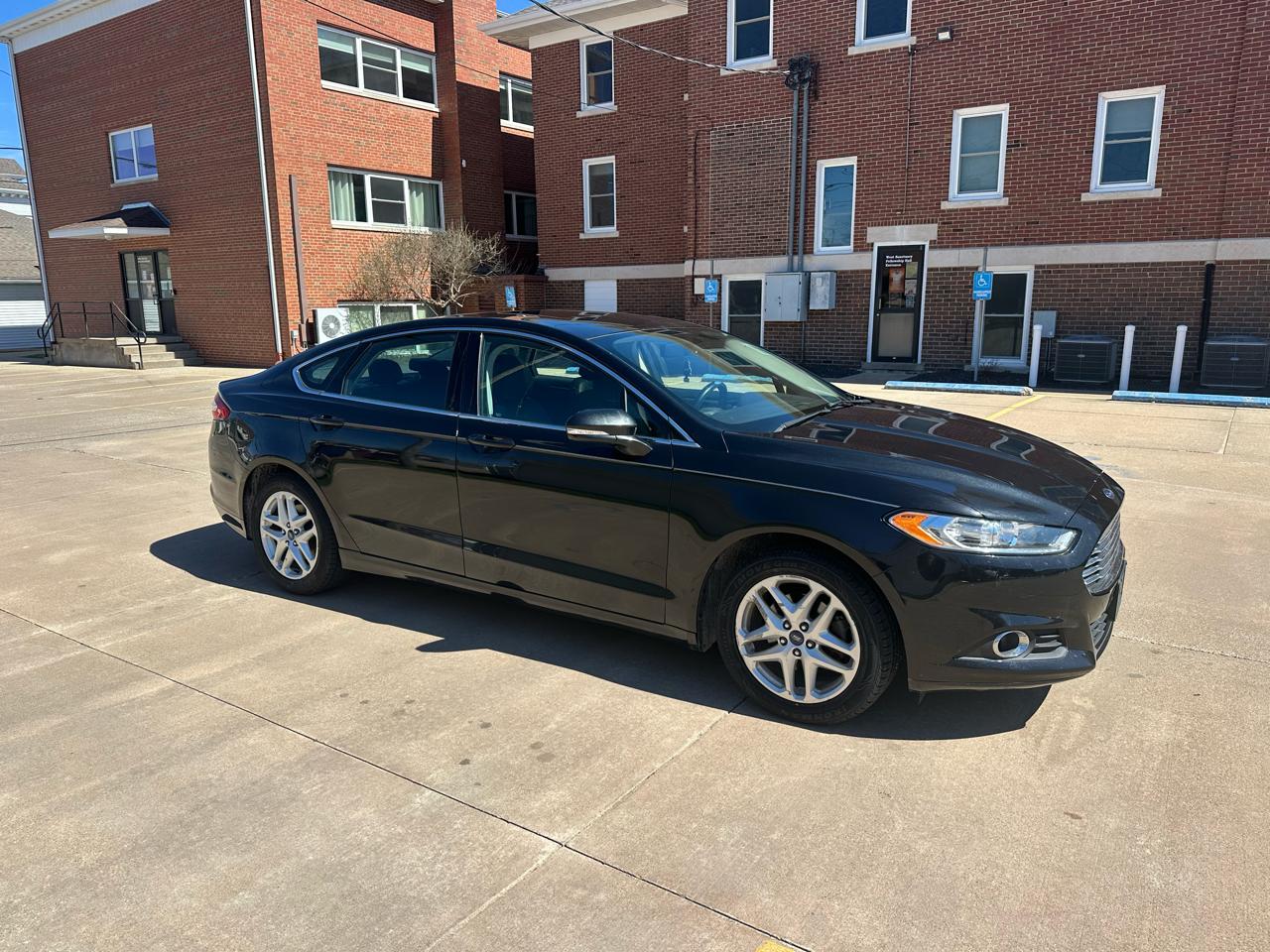 Ford Fusion SE 2015