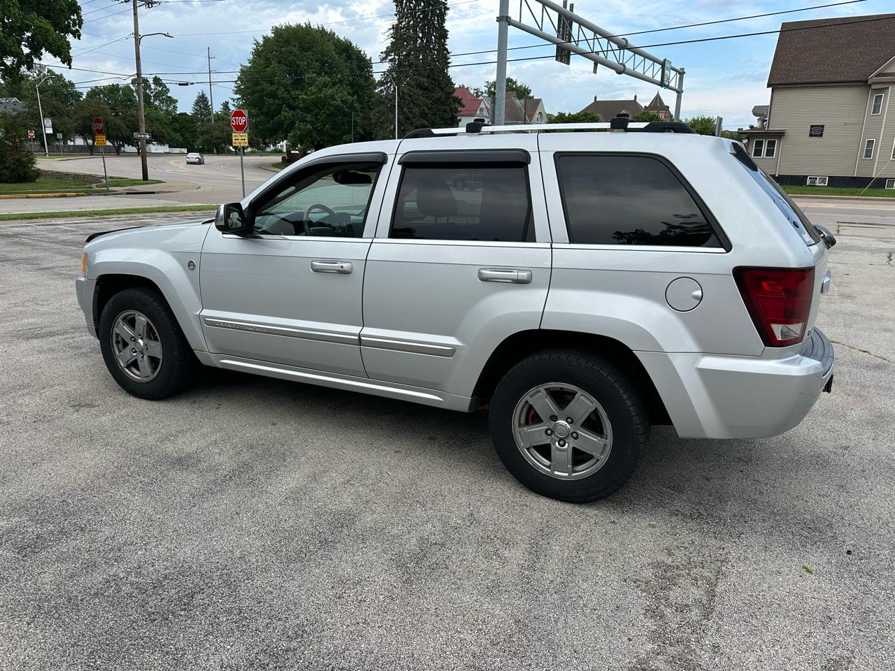 Jeep Grand Cherokee Overland 4WD 2006