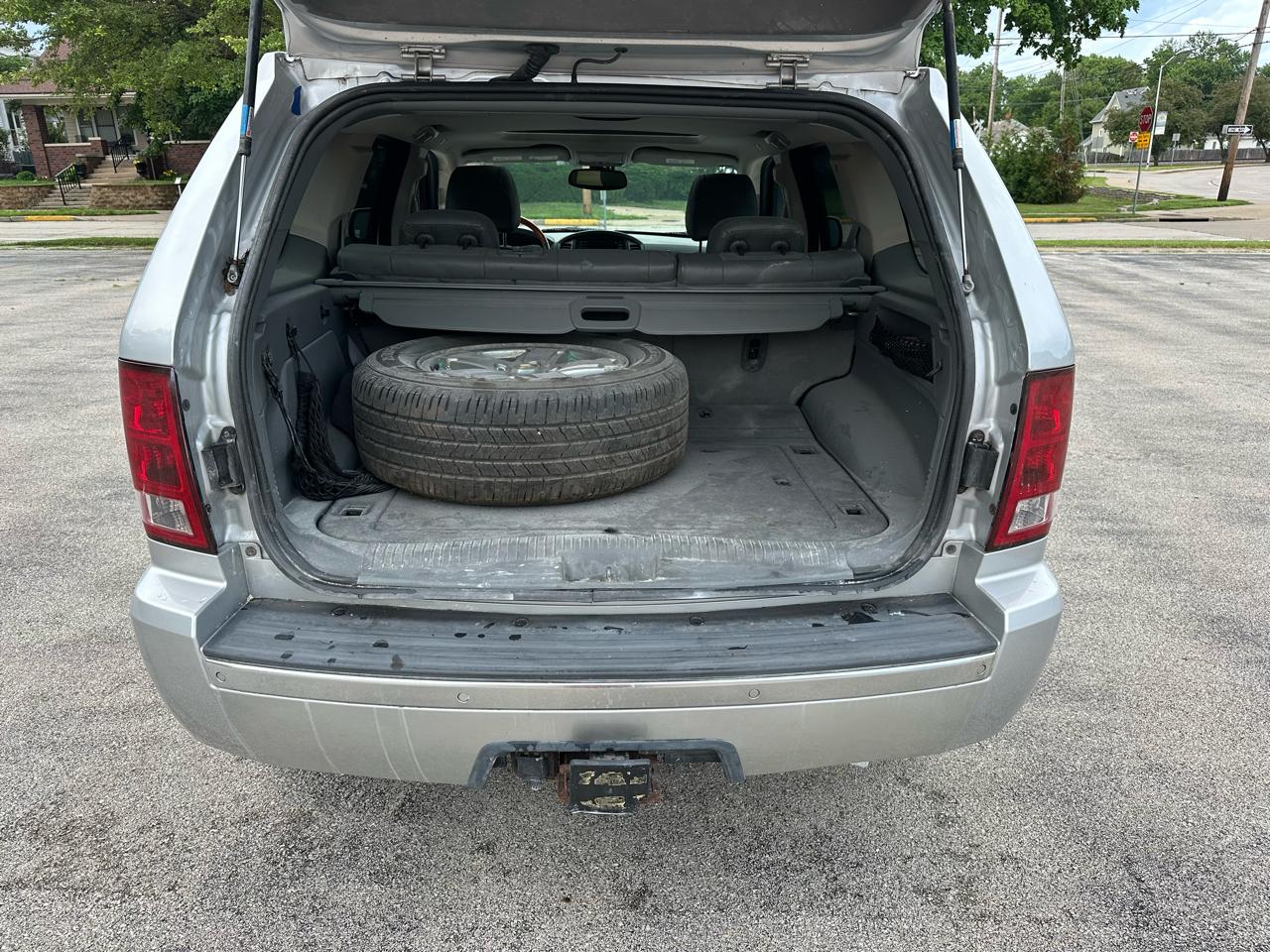 Jeep Grand Cherokee Overland 4WD 2006