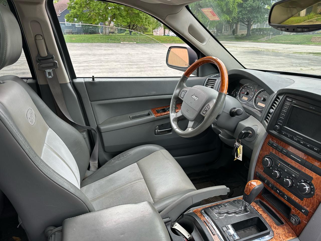 Jeep Grand Cherokee Overland 4WD 2006