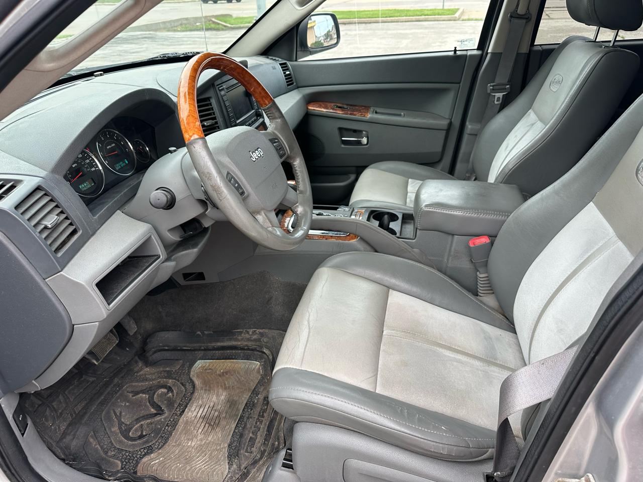 Jeep Grand Cherokee Overland 4WD 2006