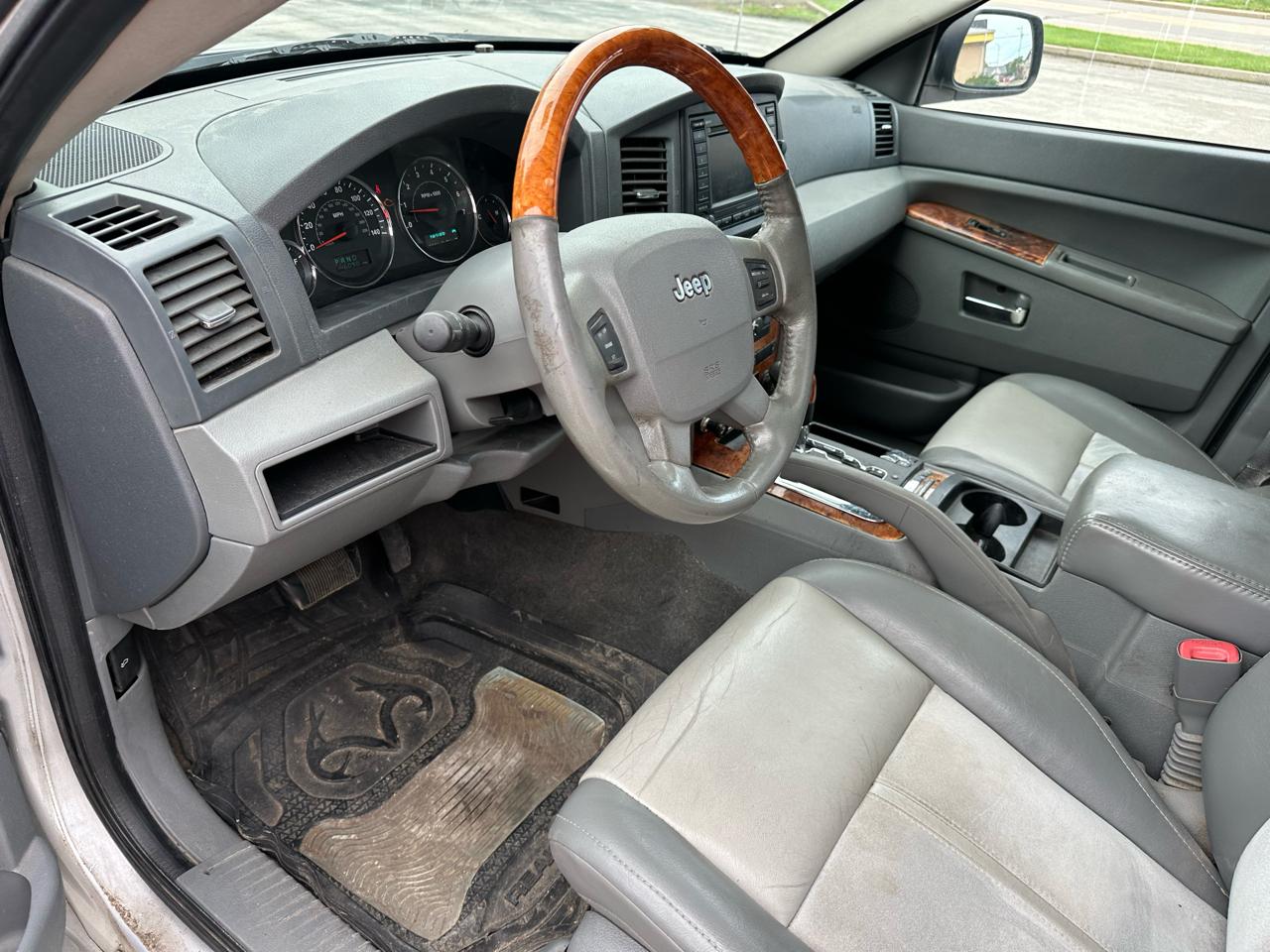 Jeep Grand Cherokee Overland 4WD 2006