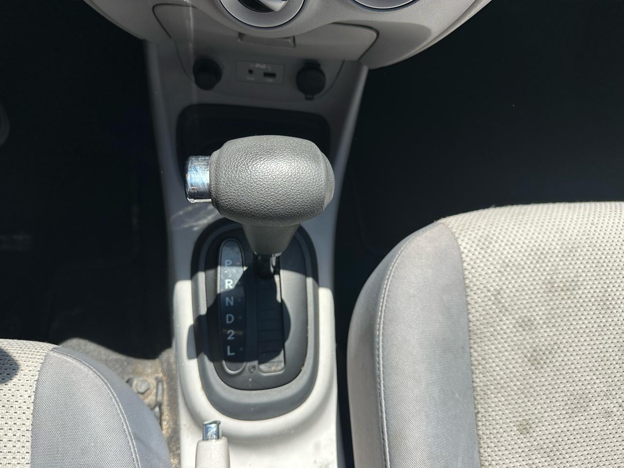 2010 Hyundai Accent GLS - Photo 16