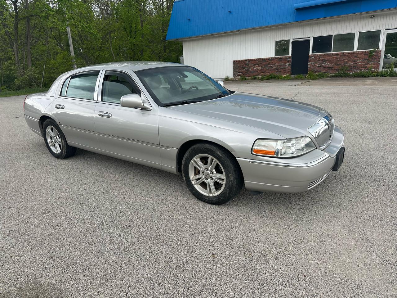 Lincoln Town Car Signature 2003