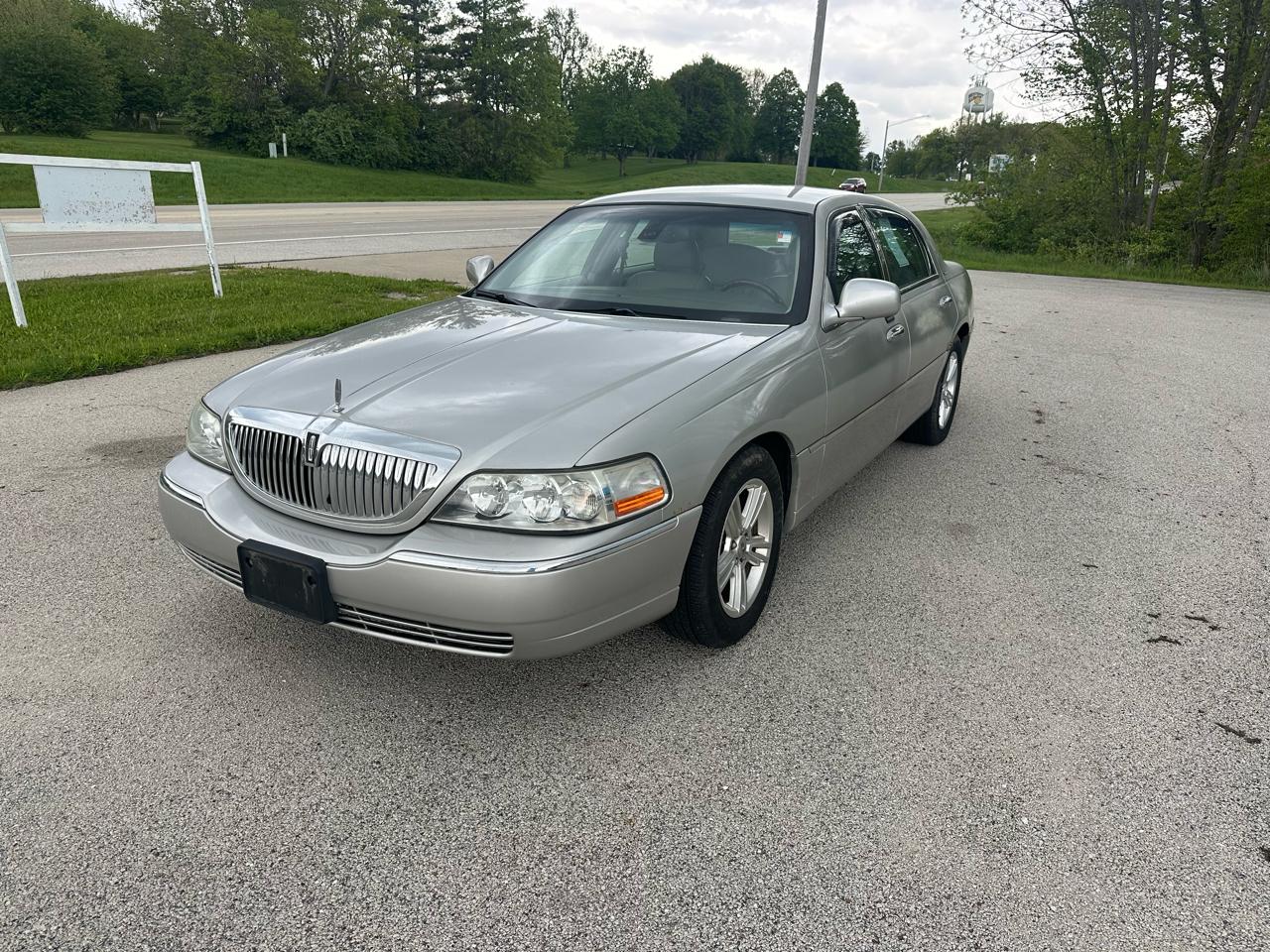 Lincoln Town Car Signature 2003