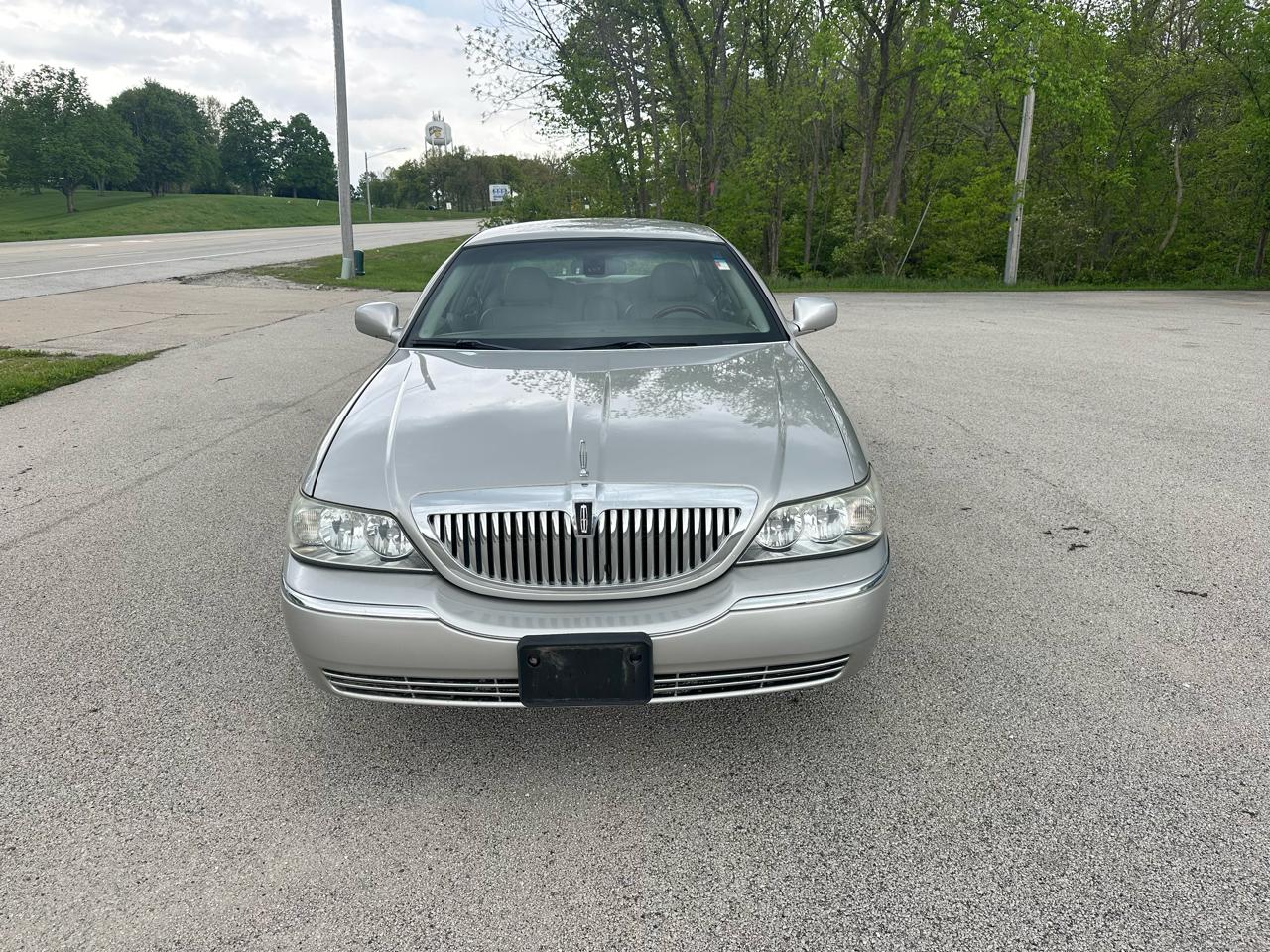 Lincoln Town Car Signature 2003