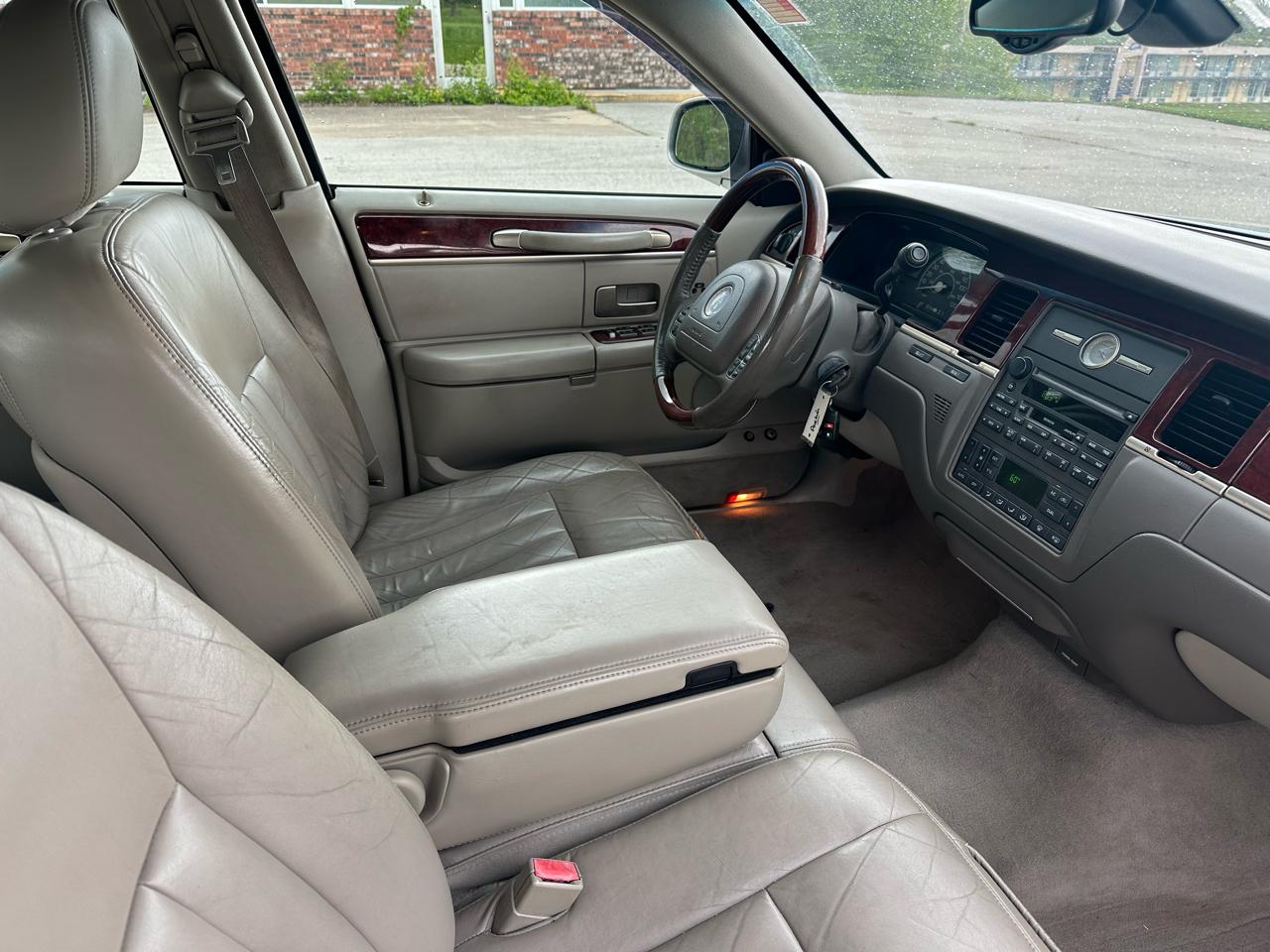Lincoln Town Car Signature 2003