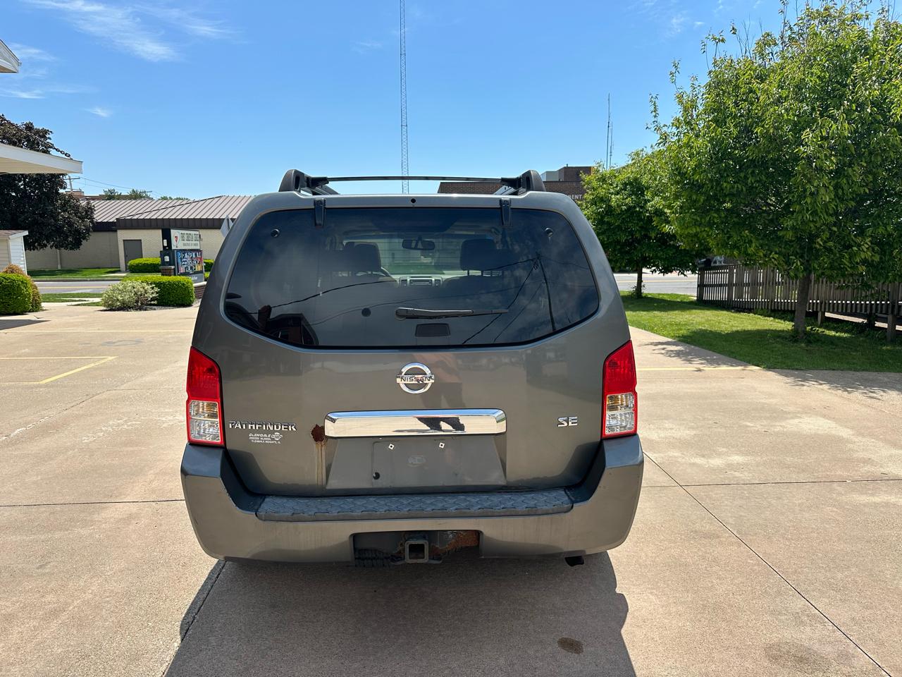 Nissan Pathfinder LE 4WD 2006