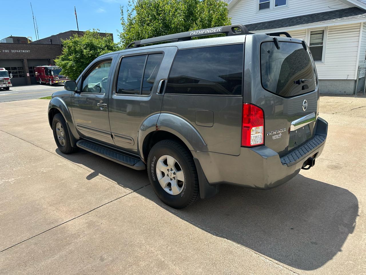 Nissan Pathfinder LE 4WD 2006