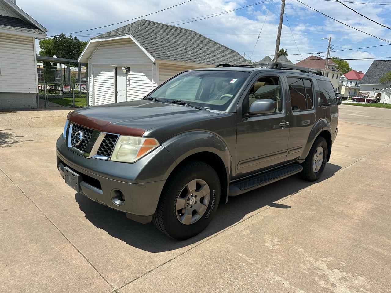 Nissan Pathfinder LE 4WD 2006