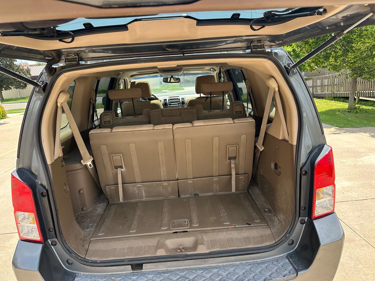 Nissan Pathfinder LE 4WD 2006