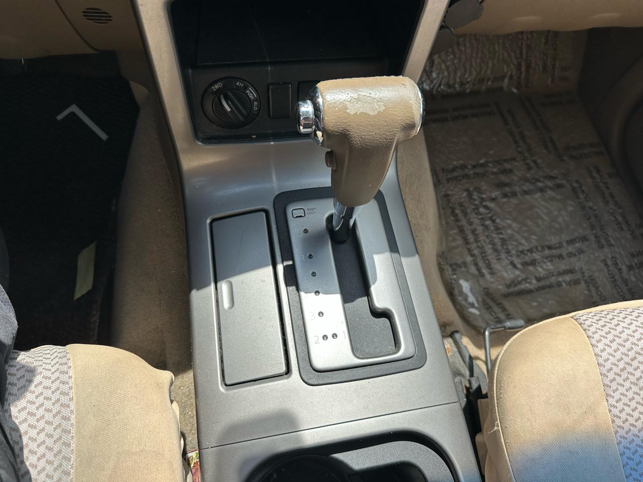 Nissan Pathfinder LE 4WD 2006