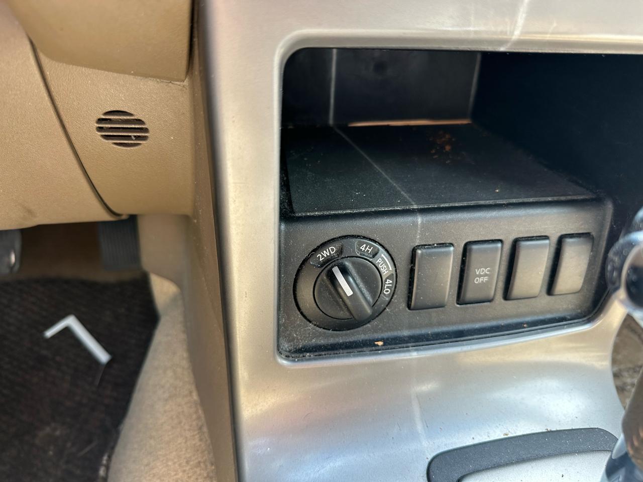 Nissan Pathfinder LE 4WD 2006