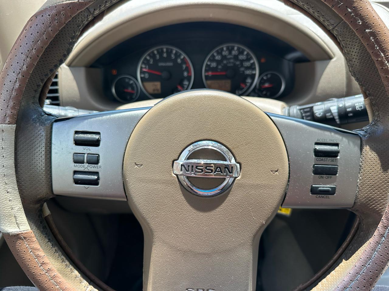 Nissan Pathfinder LE 4WD 2006