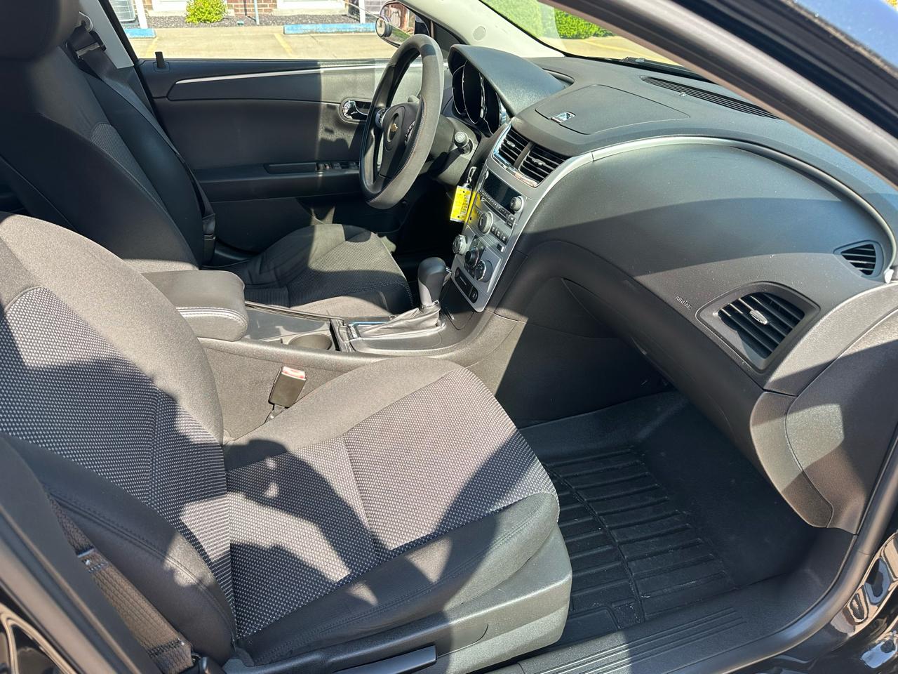 Chevrolet Malibu 1LT 2012