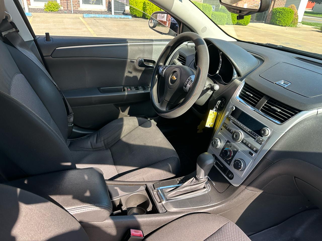 Chevrolet Malibu 1LT 2012