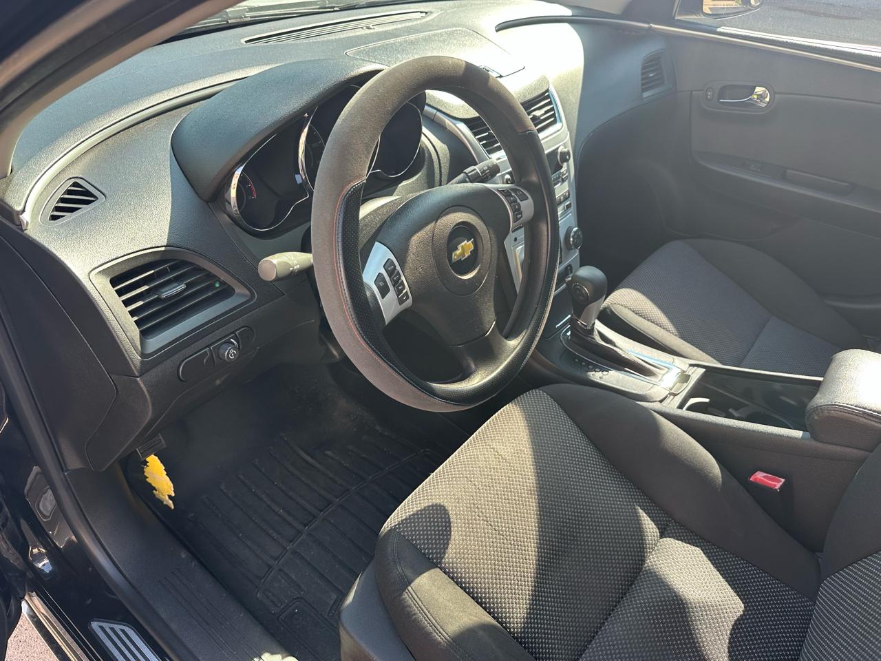 Chevrolet Malibu 1LT 2012