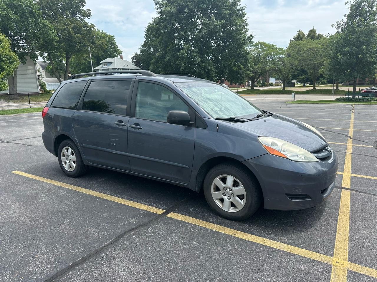 Toyota Sienna LE 7-Passenger 2006