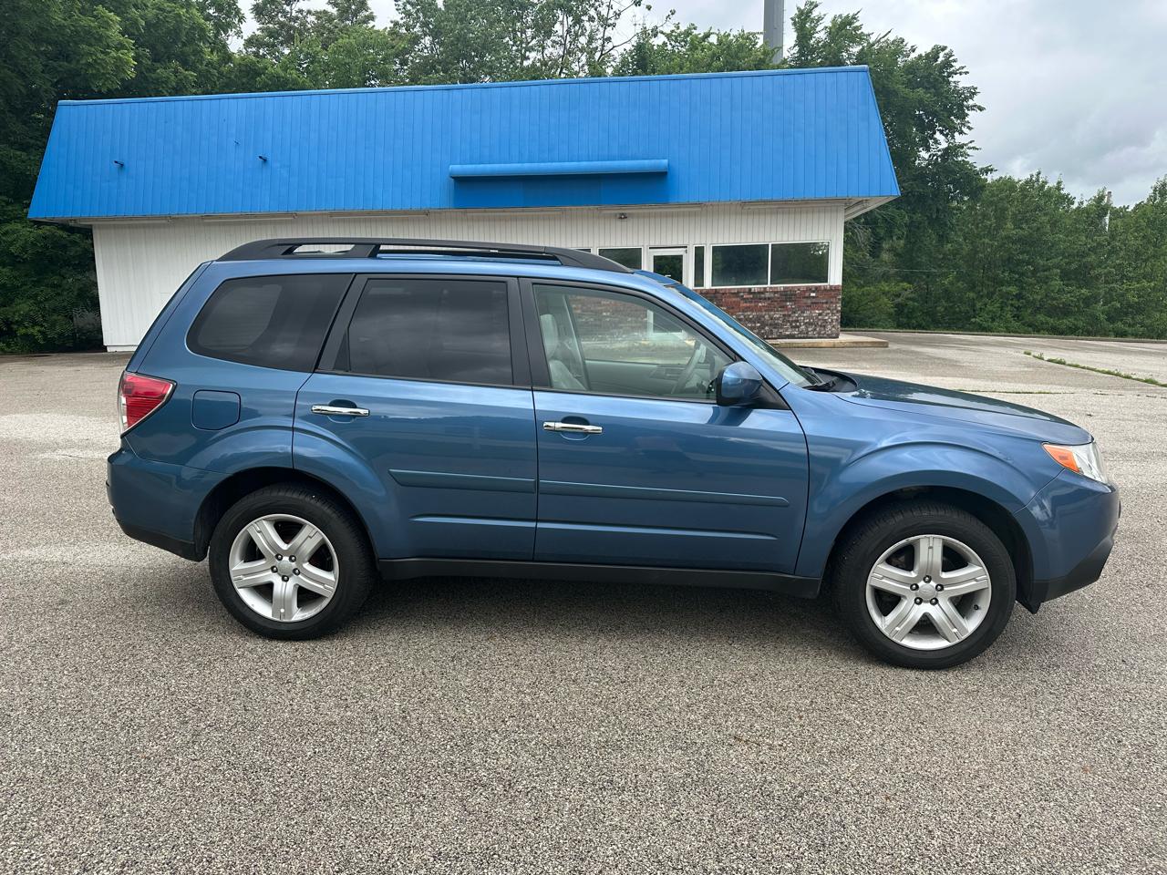 Subaru Forester 2.5X Premium 2010