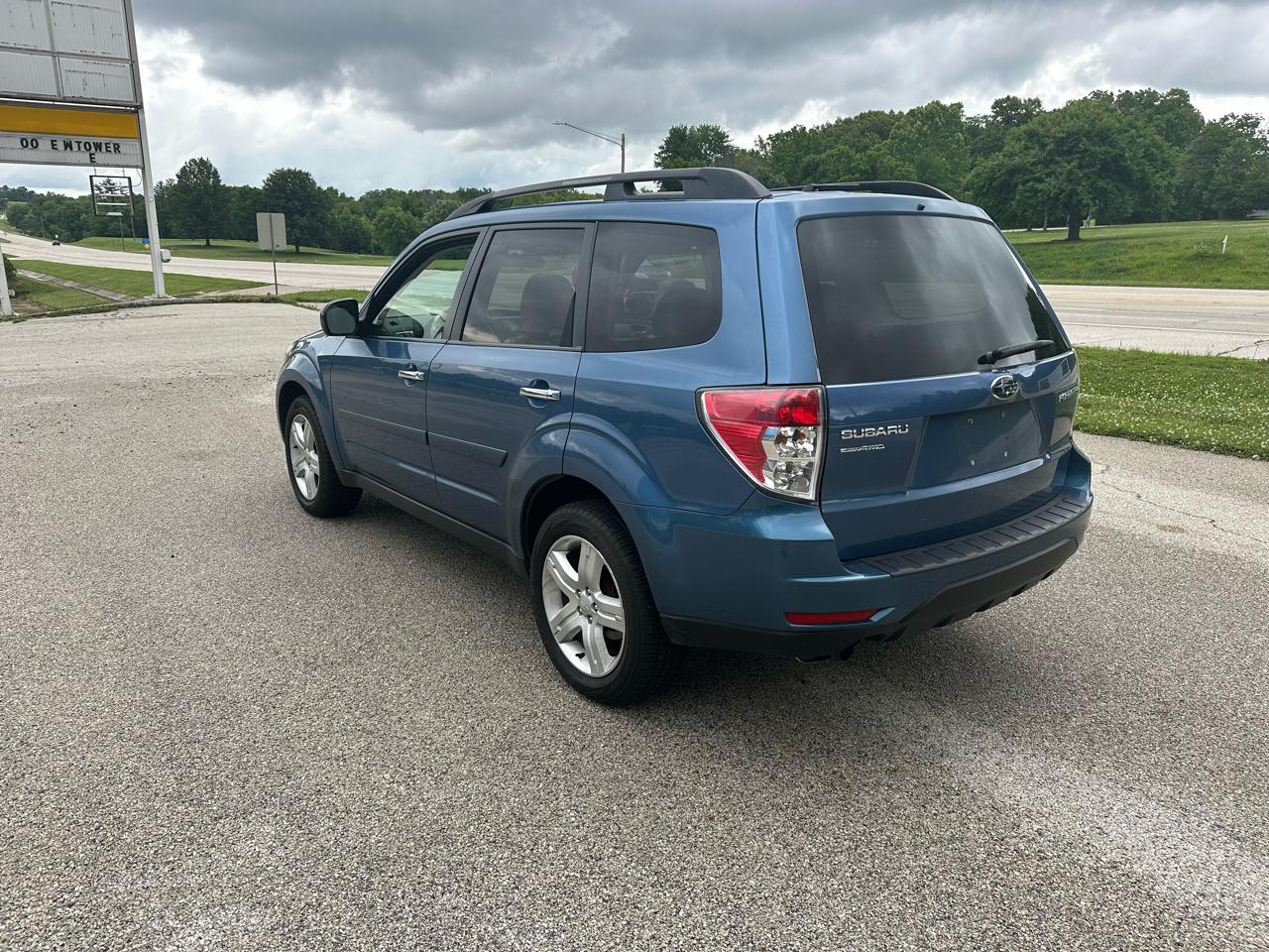 Subaru Forester 2.5X Premium 2010