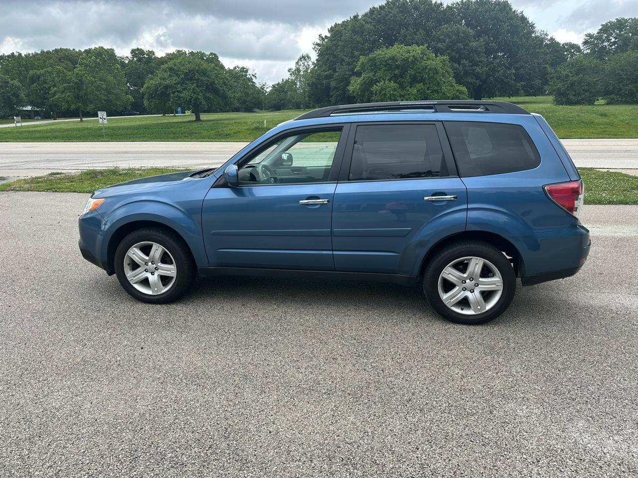 Subaru Forester 2.5X Premium 2010