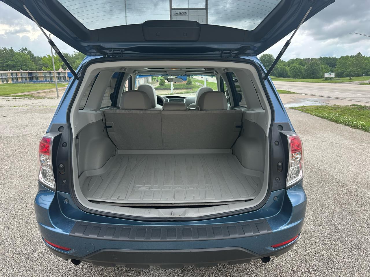Subaru Forester 2.5X Premium 2010