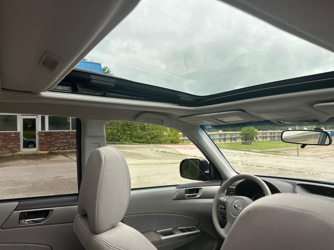 Subaru Forester 2.5X Premium 2010