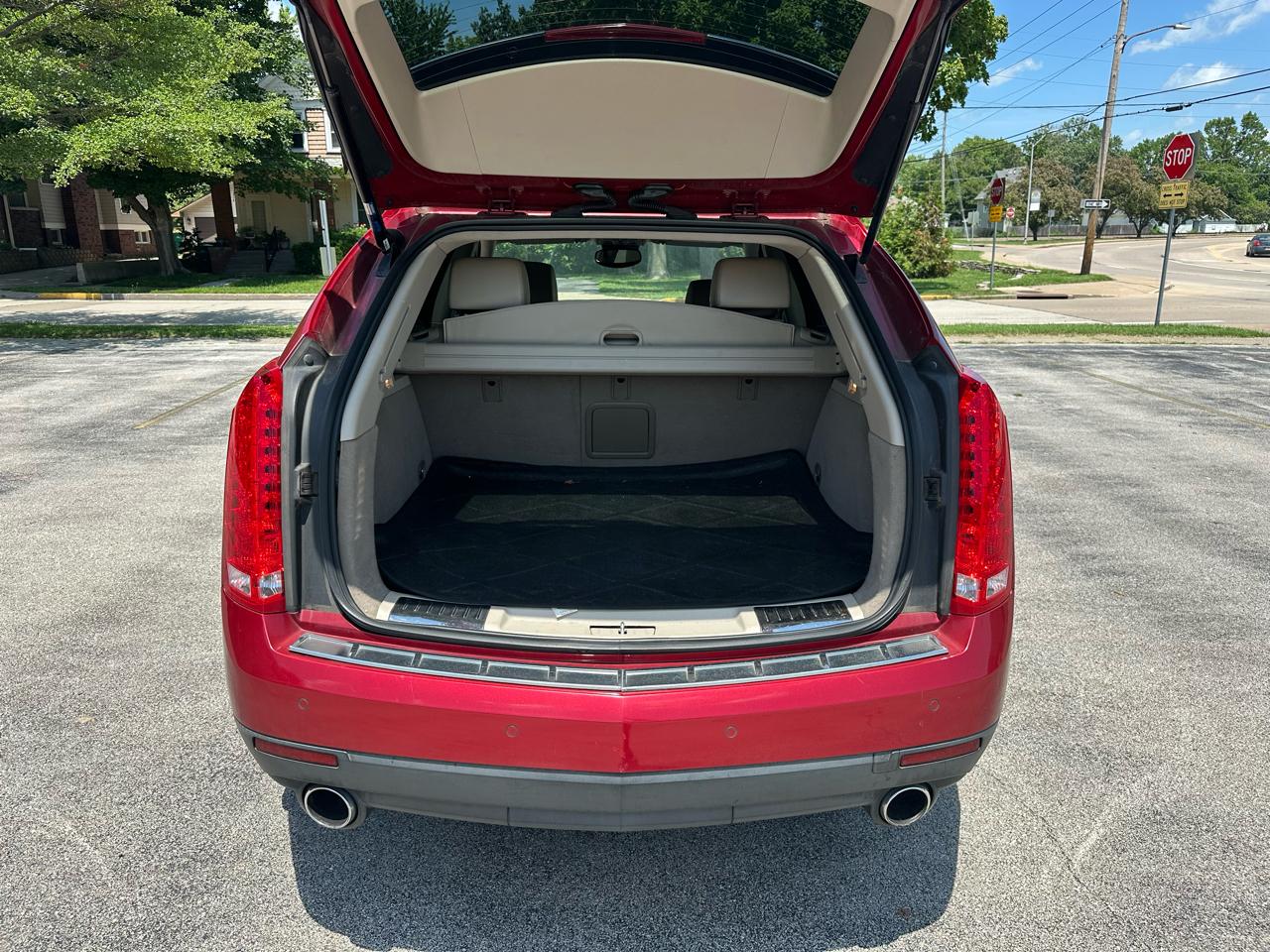 Cadillac SRX FWD 4dr Performance Collection 2010