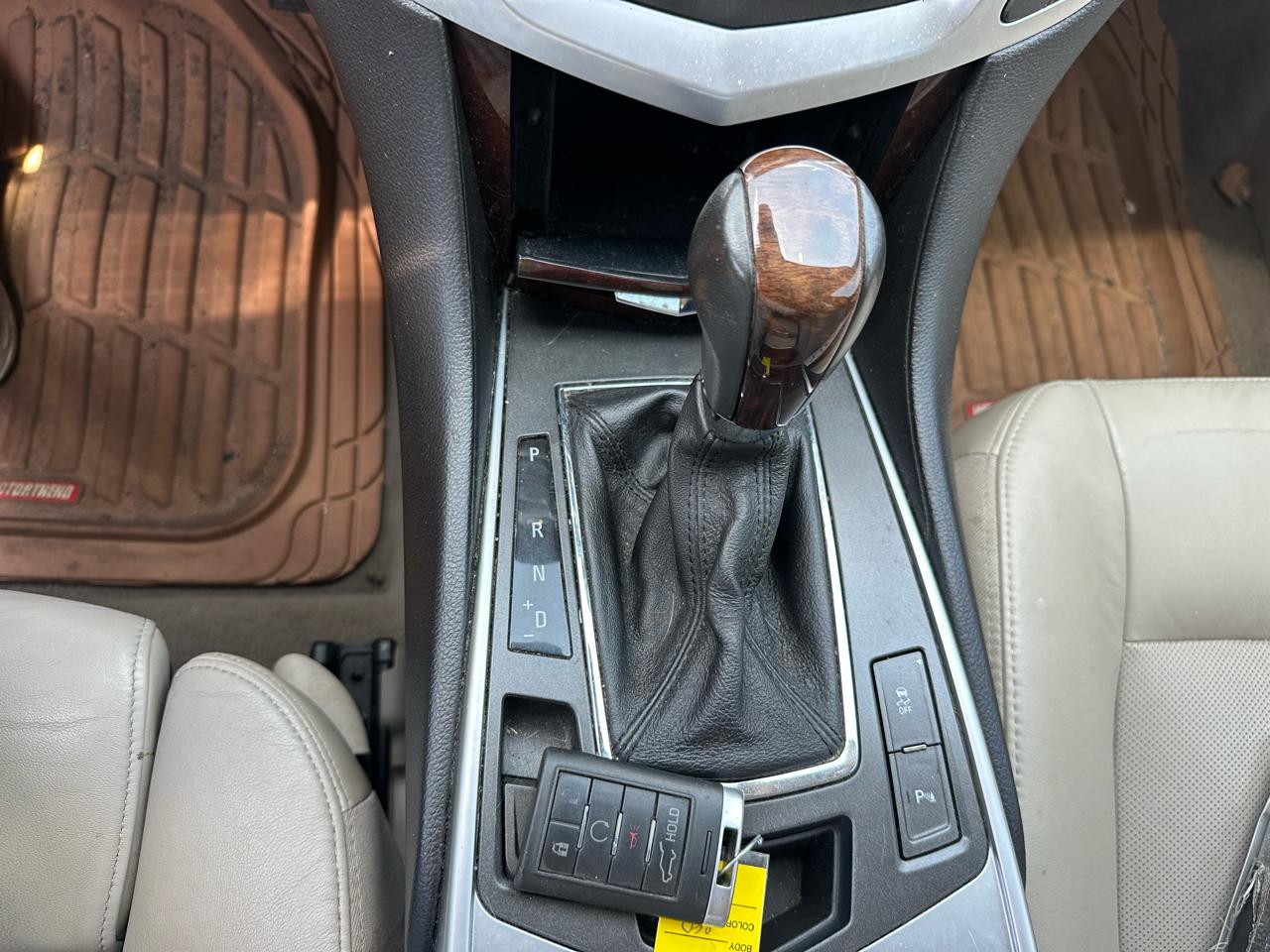 Cadillac SRX FWD 4dr Performance Collection 2010